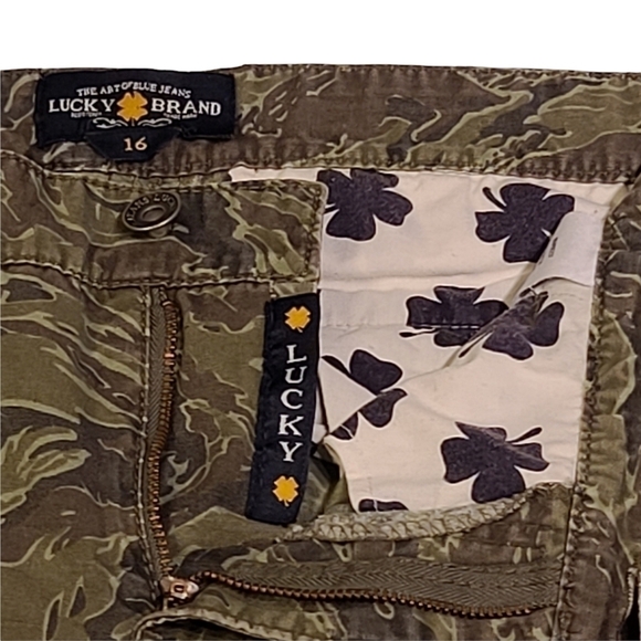 lucky BRAND Camo Pants Green Distressed Clover Leaf Kid's Girl's Size 16 - Picture 7 of 8